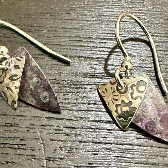 Silver and Purple Tribal Earrings with Textured Design - Picture 4 of 4
